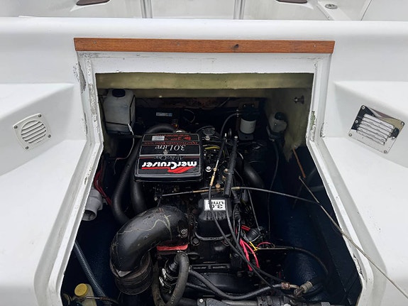 Barcon 22 WA Mercruiser 3.0L Sötvattenkyld GPS Ruff Trailer! 10 of 10
