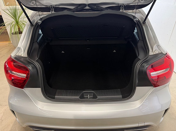 Mercedes-Benz A180 12 of 13