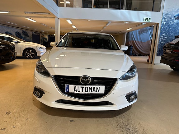 Mazda 3 2 of 5