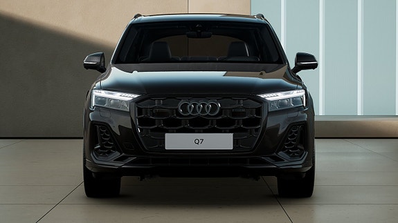 Audi Q7 4 of 5