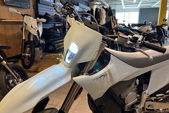 Stark Varg SM Alpha 80HK Medium / Pirelli *OMGÅENDE LEVERANS* 5 of 11