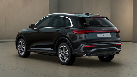 Audi Q5 2 of 5
