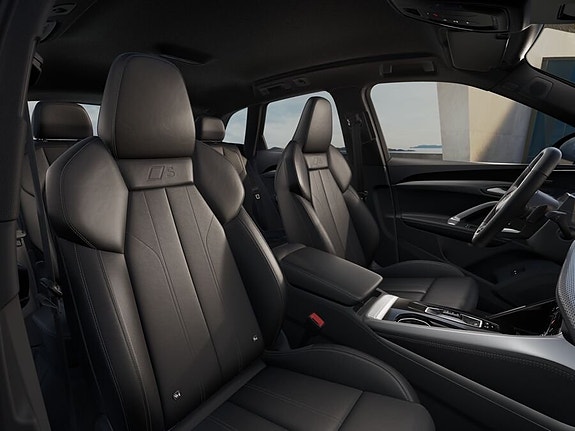 Audi Q5 12 of 16
