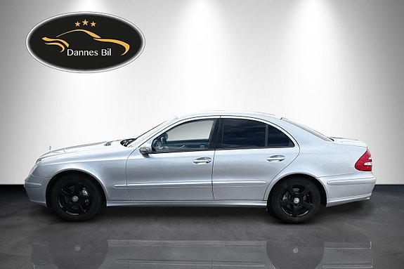 Mercedes-Benz E200 2 of 5