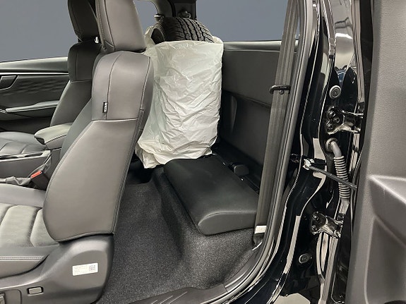 Isuzu D-max 7 of 12