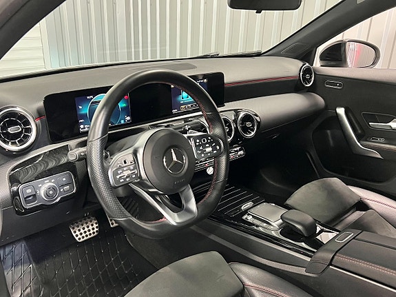 Mercedes-Benz A180 8 of 14