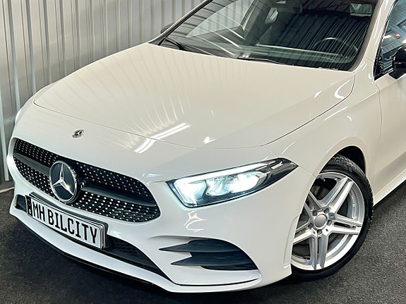 Mercedes-Benz A180 3 of 5