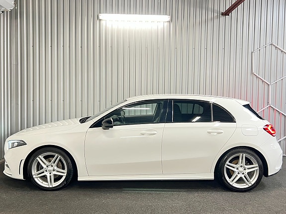 Mercedes-Benz A180 4 of 5