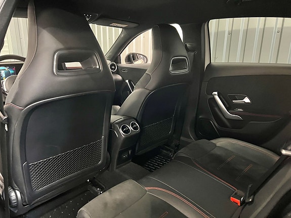 Mercedes-Benz A180 12 of 14