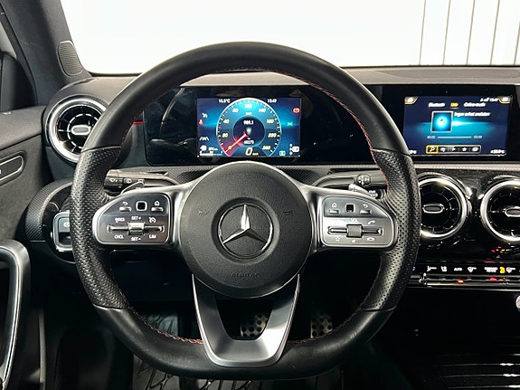 Mercedes-Benz A180 7 of 14
