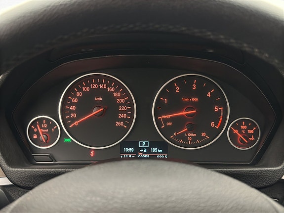 BMW 320 15 of 30