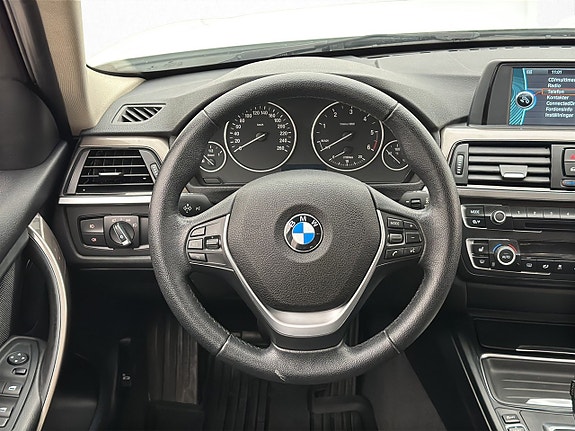 BMW 320 12 of 30