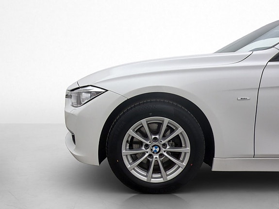 BMW 320 29 of 30