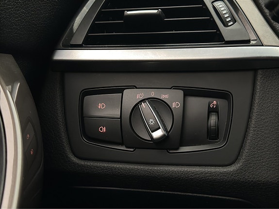 BMW 320 13 of 30