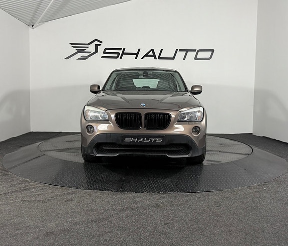 BMW X1 2 of 19