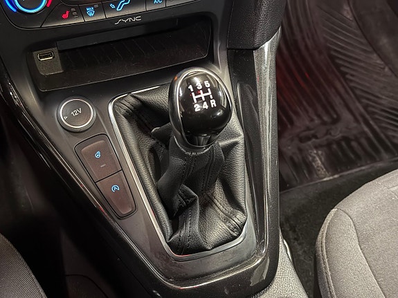 Ford Focus 12 of 26