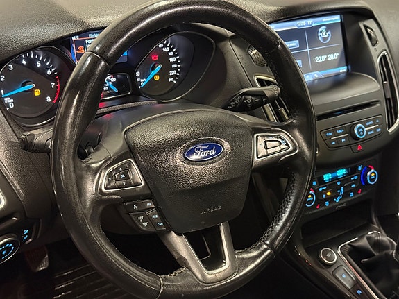 Ford Focus 11 of 26