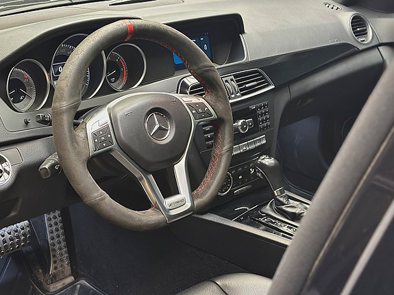 Mercedes-Benz C300 17 of 30