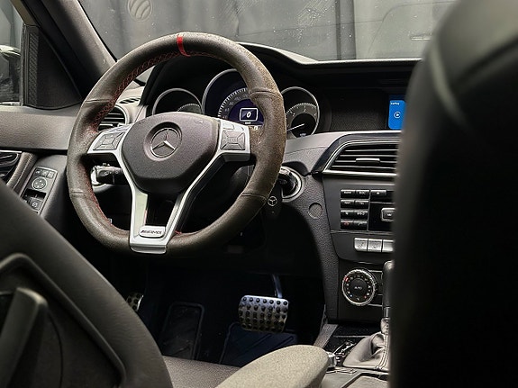 Mercedes-Benz C300 22 of 30