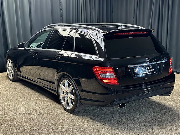 Mercedes-Benz C300 10 of 30