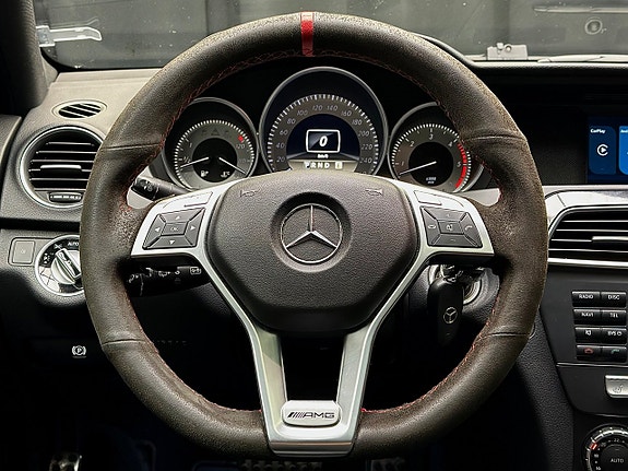 Mercedes-Benz C300 23 of 30