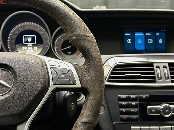 Mercedes-Benz C300 24 of 30