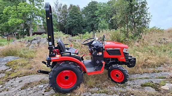 Kompakttraktor gårdstraktor minitraktor Hinomoto HM3025 4WD
