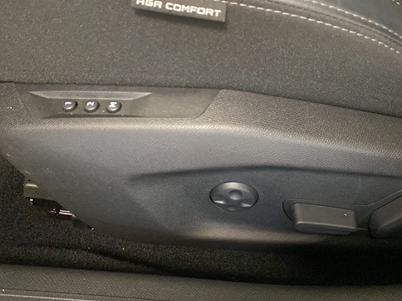 Peugeot 408 13 of 15