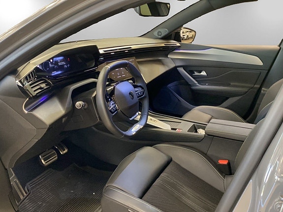 Peugeot 408 8 of 15