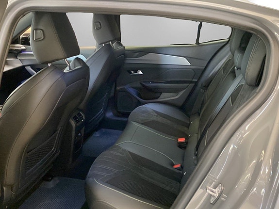 Peugeot 408 9 of 15