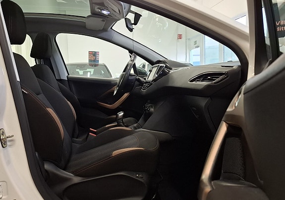 Peugeot 208 11 of 19