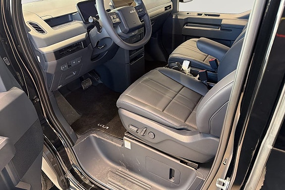 Kia PV5 4 of 5