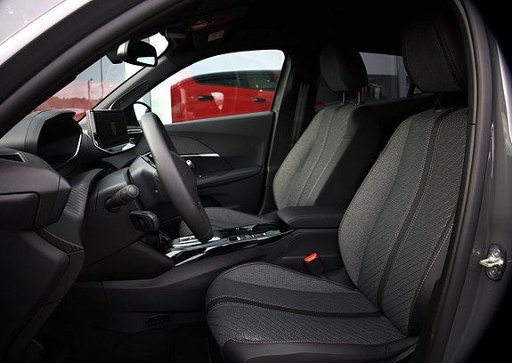 Peugeot 2008 9 of 21