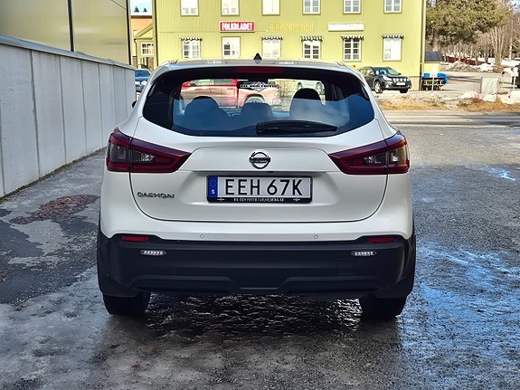 Nissan Qashqai 4 of 5