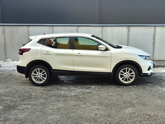 Nissan Qashqai 2 of 5