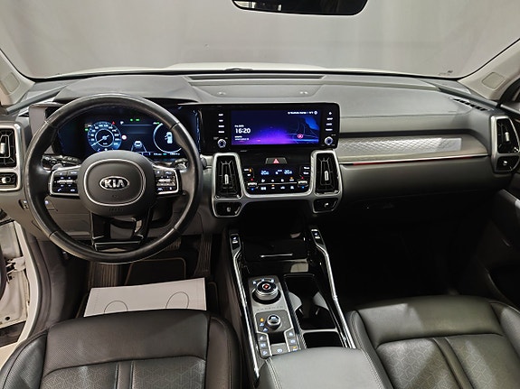 Kia Sorento 13 of 23