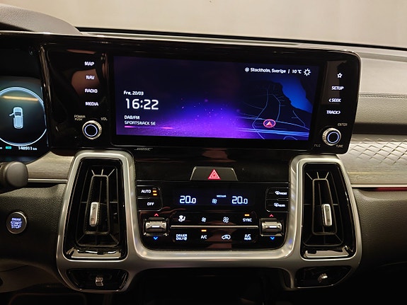 Kia Sorento 18 of 23