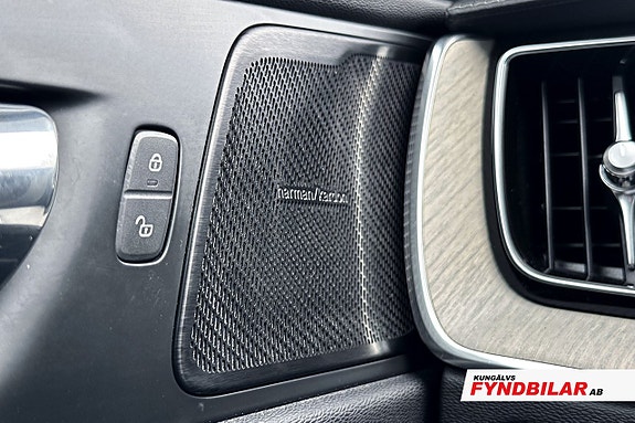 Volvo XC60 11 of 12