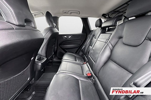 Volvo XC60 5 of 12