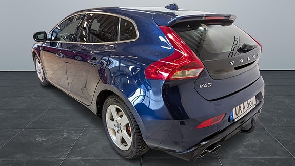 Volvo V40 4 of 17