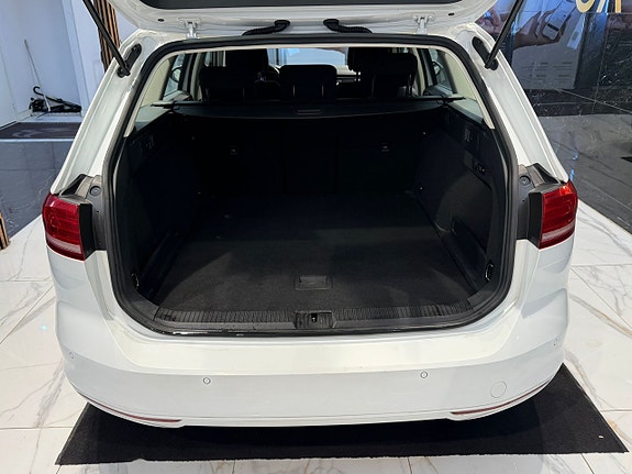 Volkswagen Passat 5 of 5