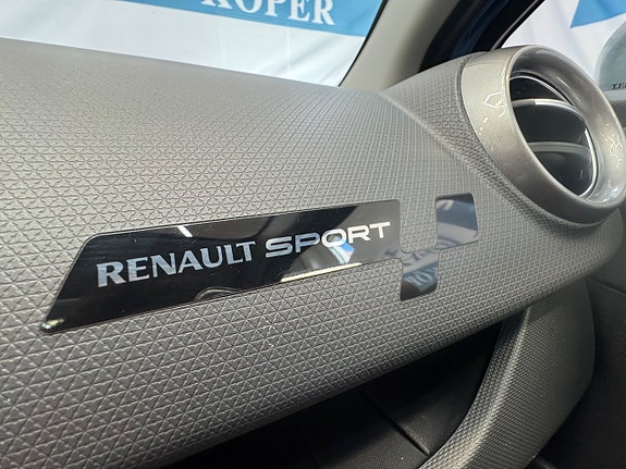 Renault Clio 16 of 24