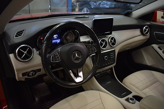 Mercedes-Benz CLA250 7 of 21