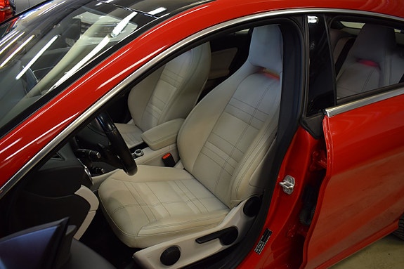 Mercedes-Benz CLA250 8 of 21