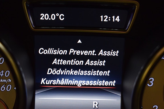 Mercedes-Benz CLA250 11 of 21