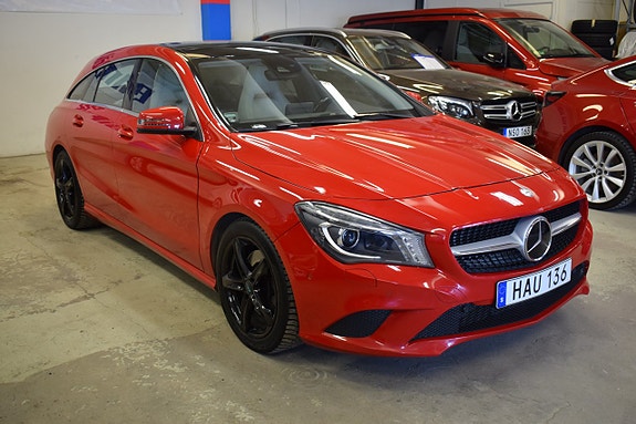Mercedes-Benz CLA250 2 of 5