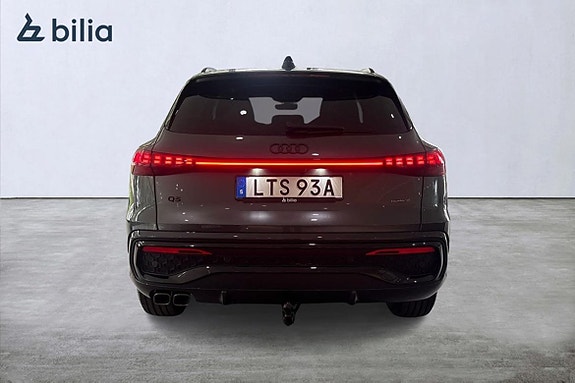 Audi Q5 4 of 5