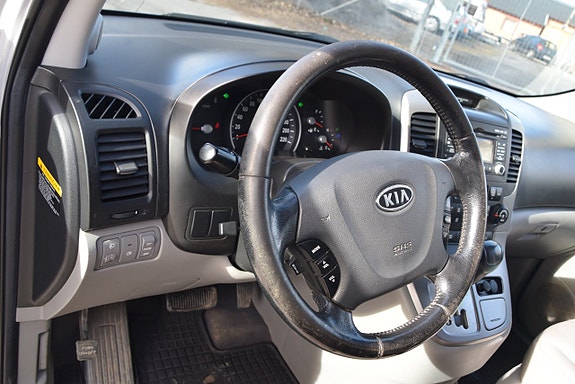 Kia Carnival 18 of 23