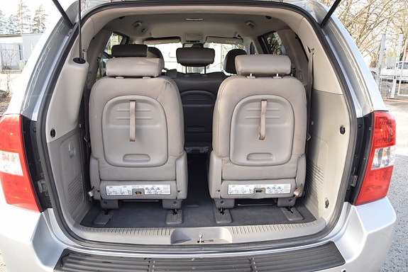 Kia Carnival 12 of 23