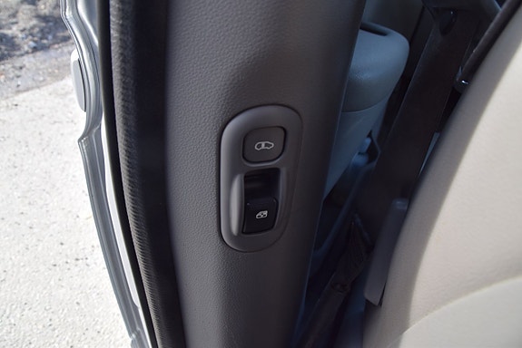 Kia Carnival 14 of 23